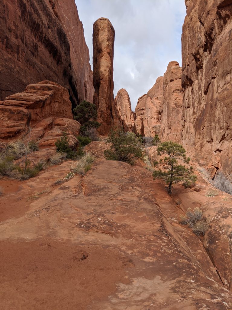 fiery-furnace-hike-tour-how-strenuous-fiery-furnace-hike-map-permit-info